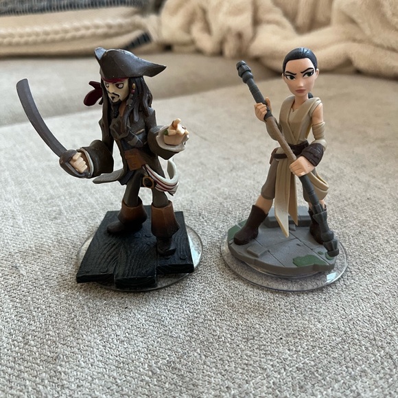 Lot of 27 preowned Disney Infinity Characters - Picture 9 of 14